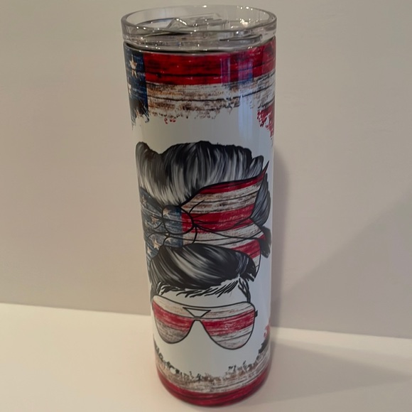 NEW 20OZ SUBULATION TUMBLER AMERICA FLAG WITH MOM WITH MESSY BUN - Picture 4 of 4